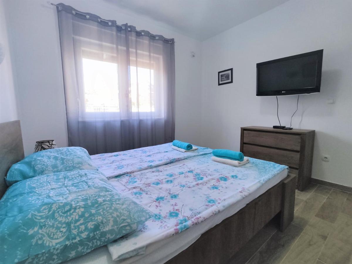 Sunny Attic Apartment With Balcony & Modern City Apartment With Outdoor Area, No Balcony Trogir Eksteriør billede