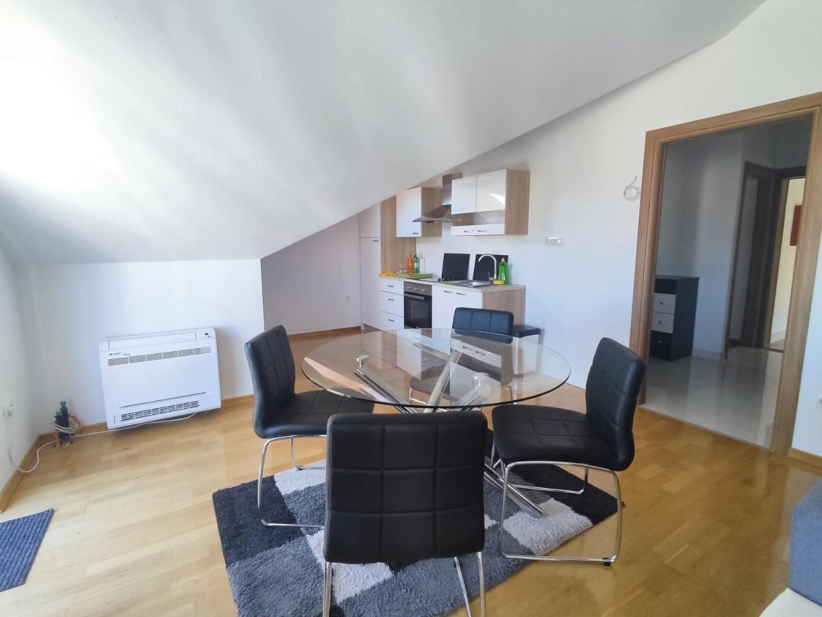Sunny Attic Apartment With Balcony & Modern City Apartment With Outdoor Area, No Balcony Trogir Eksteriør billede