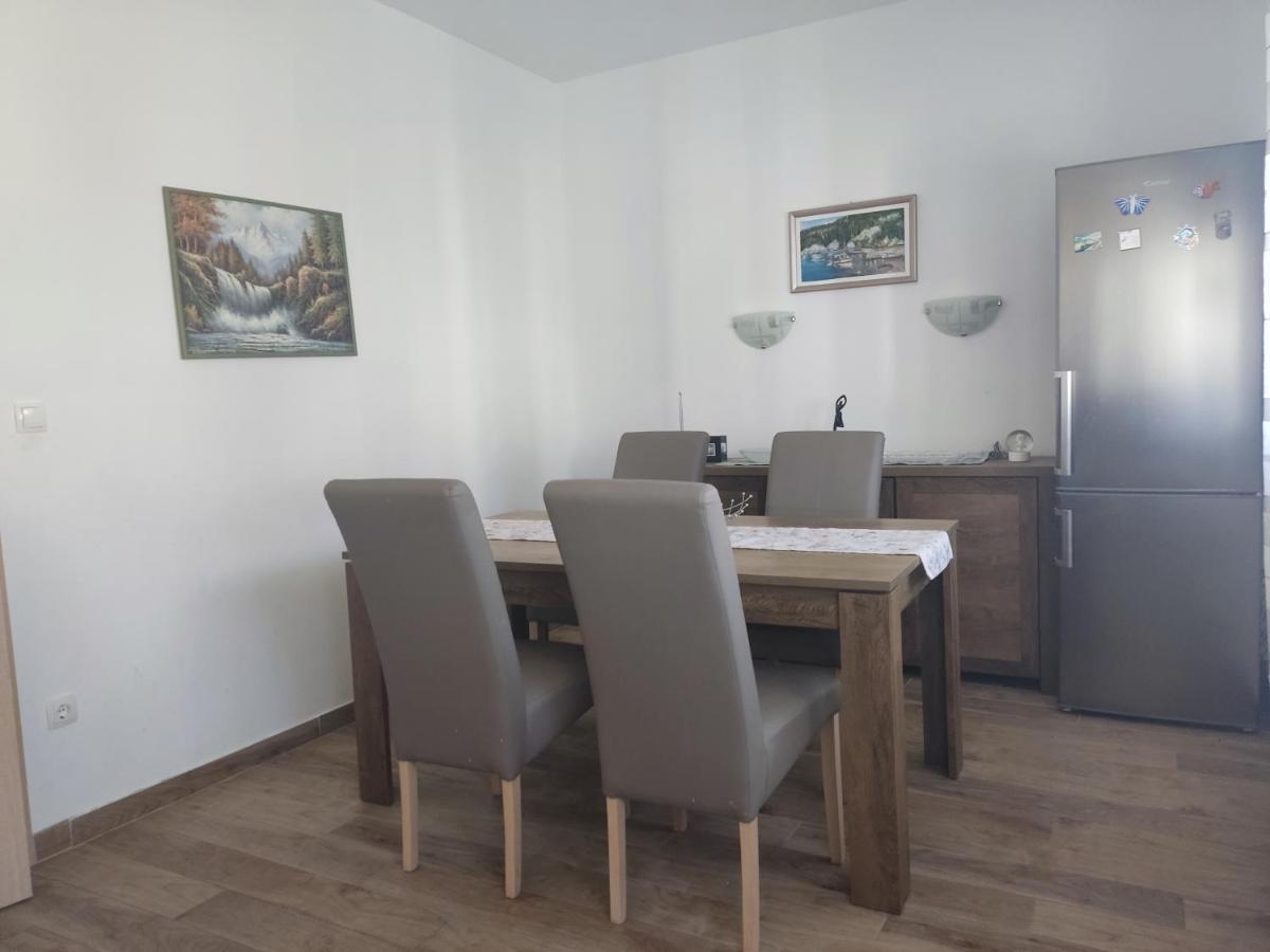 Sunny Attic Apartment With Balcony & Modern City Apartment With Outdoor Area, No Balcony Trogir Eksteriør billede
