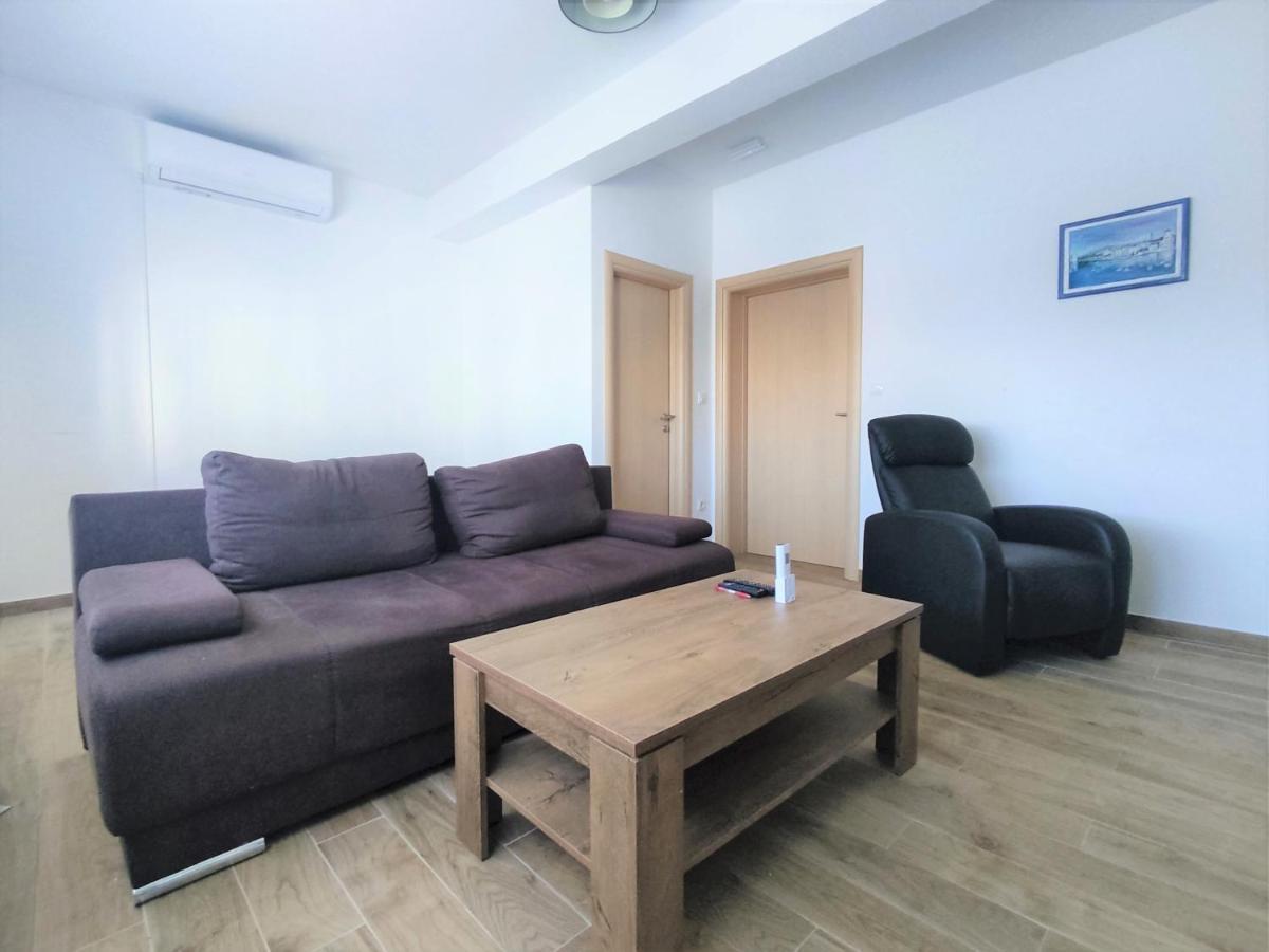 Sunny Attic Apartment With Balcony & Modern City Apartment With Outdoor Area, No Balcony Trogir Eksteriør billede