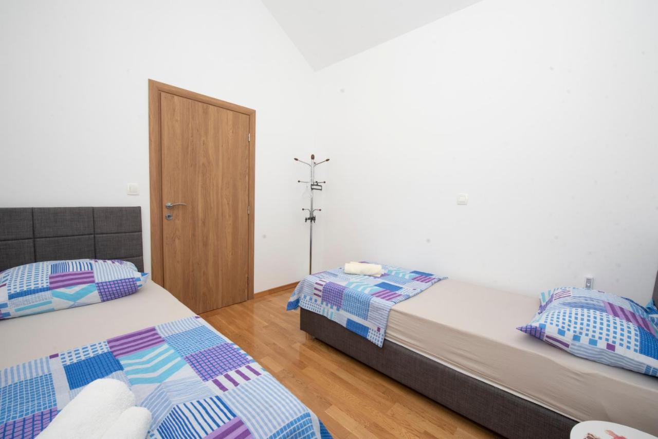 Sunny Attic Apartment With Balcony & Modern City Apartment With Outdoor Area, No Balcony Trogir Eksteriør billede