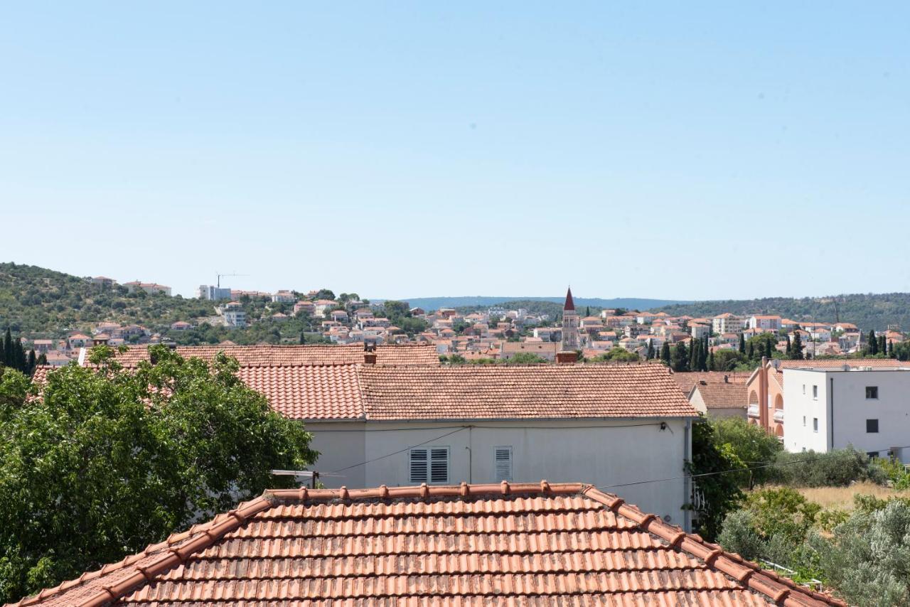 Sunny Attic Apartment With Balcony & Modern City Apartment With Outdoor Area, No Balcony Trogir Eksteriør billede