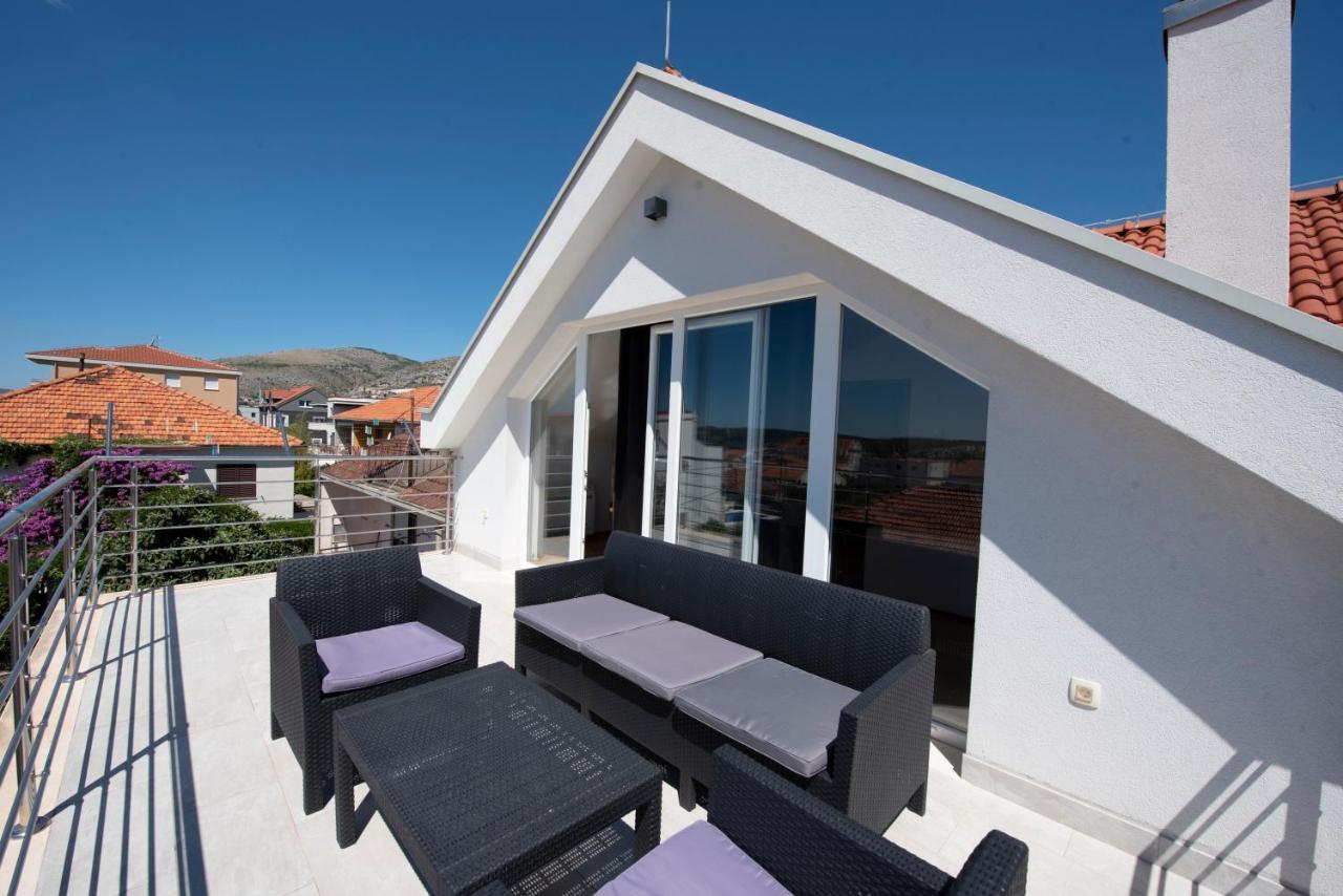 Sunny Attic Apartment With Balcony & Modern City Apartment With Outdoor Area, No Balcony Trogir Eksteriør billede