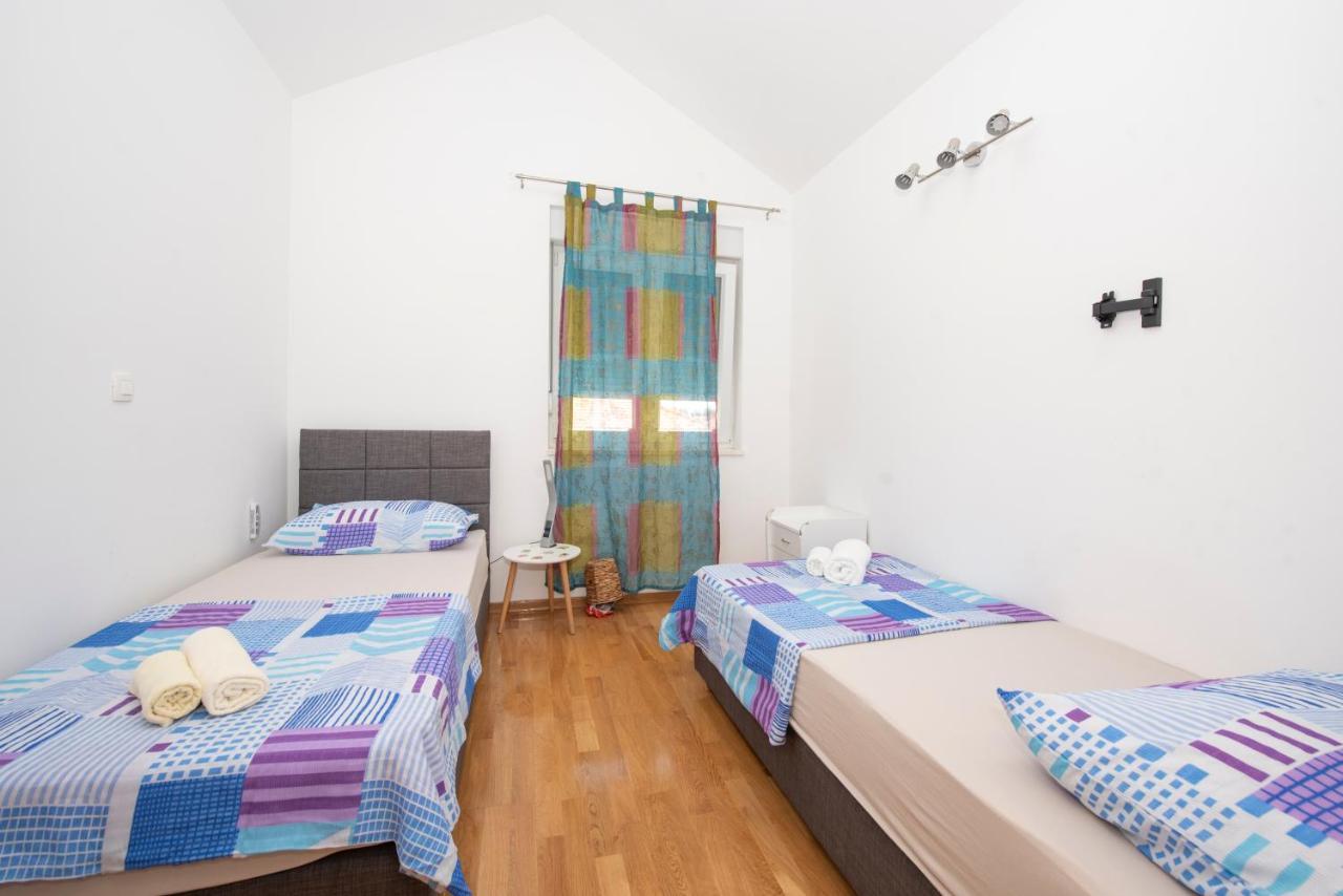 Sunny Attic Apartment With Balcony & Modern City Apartment With Outdoor Area, No Balcony Trogir Eksteriør billede