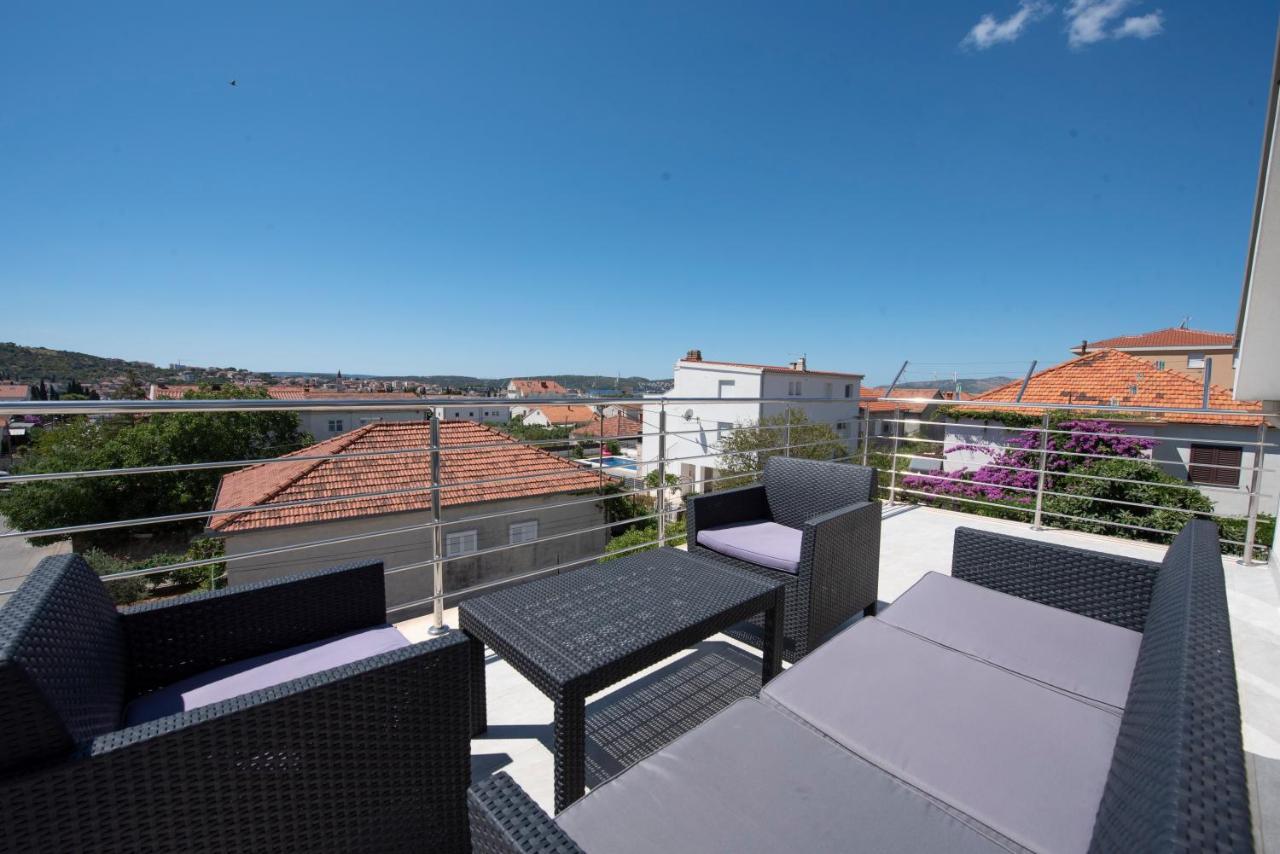 Sunny Attic Apartment With Balcony & Modern City Apartment With Outdoor Area, No Balcony Trogir Eksteriør billede