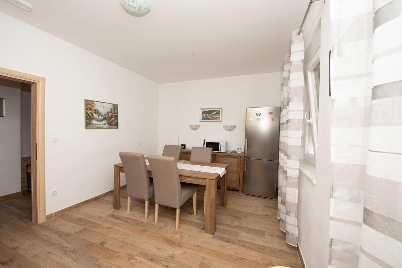 Sunny Attic Apartment With Balcony & Modern City Apartment With Outdoor Area, No Balcony Trogir Eksteriør billede